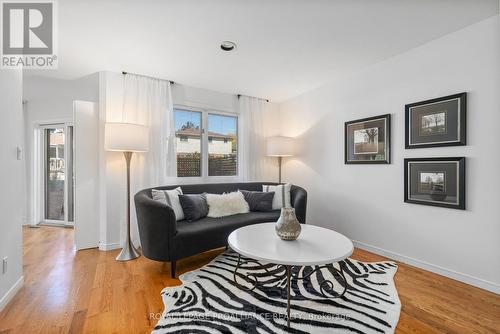 14 Forchuk Crescent, Quinte West, ON - Indoor Photo Showing Living Room