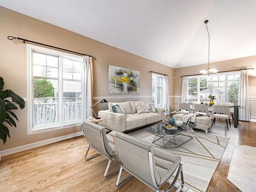 Salon - 8 Rue Vincent-Blouin, Kirkland, QC - Indoor Photo Showing Living Room