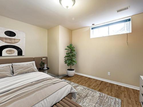 Chambre Ã Â coucher - 8 Rue Vincent-Blouin, Kirkland, QC - Indoor Photo Showing Bedroom