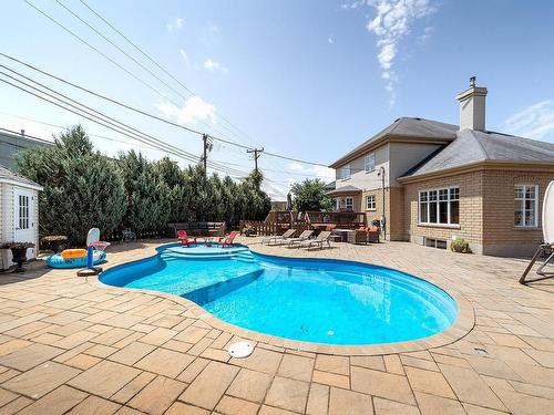 Piscine - 8 Rue Vincent-Blouin, Kirkland, QC - Outdoor With In Ground Pool With Backyard