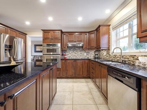 Cuisine - 8 Rue Vincent-Blouin, Kirkland, QC - Indoor Photo Showing Kitchen With Double Sink With Upgraded Kitchen