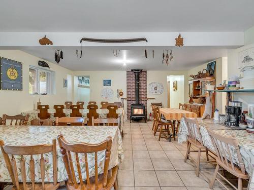 Salle Ã  manger - 2081 Ch. Jacques-Cartier S., Stoneham-Et-Tewkesbury, QC - Indoor Photo Showing Dining Room With Fireplace