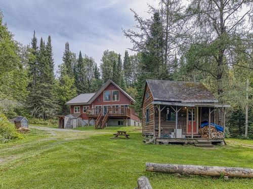 FaÃ§ade - 2081 Ch. Jacques-Cartier S., Stoneham-Et-Tewkesbury, QC - Outdoor With Deck Patio Veranda