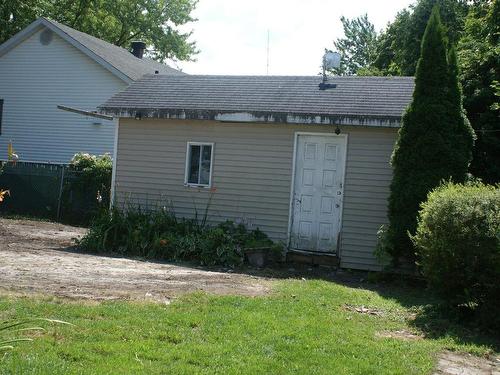 Shed - 441 Ch. Des Patriotes, Saint-Denis-Sur-Richelieu, QC - Outdoor