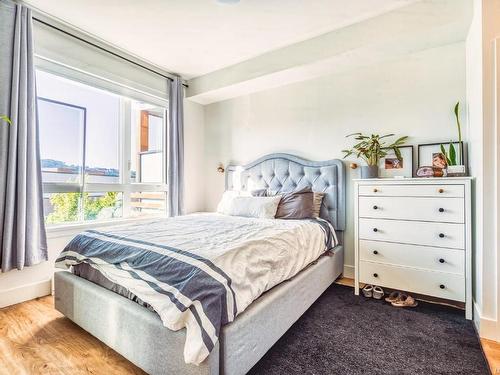 236-920 Reunion Ave, Langford, BC - Indoor Photo Showing Bedroom