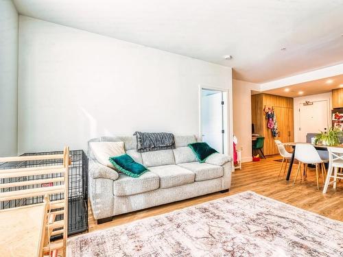 236-920 Reunion Ave, Langford, BC - Indoor Photo Showing Living Room