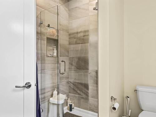 100-641 Shuswap Road E, Kamloops, BC - Indoor Photo Showing Bathroom