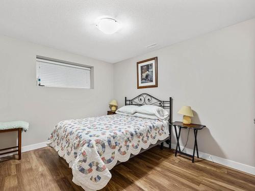 100-641 Shuswap Road E, Kamloops, BC - Indoor Photo Showing Bedroom