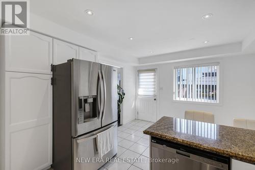 2911 Addison Street, Burlington (Rose), ON - Indoor Photo Showing Kitchen