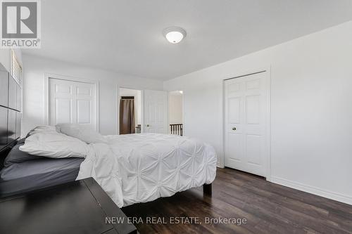 2911 Addison Street, Burlington (Rose), ON - Indoor Photo Showing Bedroom