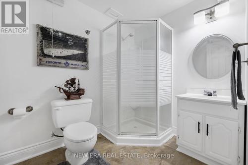 2911 Addison Street, Burlington (Rose), ON - Indoor Photo Showing Bathroom