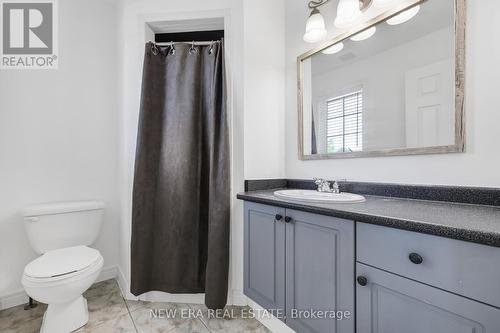 2911 Addison Street, Burlington (Rose), ON - Indoor Photo Showing Bathroom