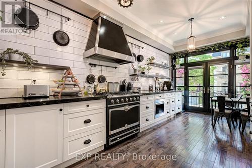 13 Balmoral Avenue, Toronto (Yonge-St. Clair), ON - Indoor Photo Showing Kitchen With Upgraded Kitchen