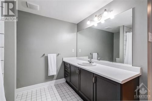 499 Sunnyside Avenue Unit#105, Ottawa, ON - Indoor Photo Showing Bathroom