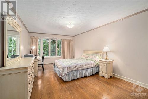 499 Newman Avenue, Ottawa, ON - Indoor Photo Showing Bedroom