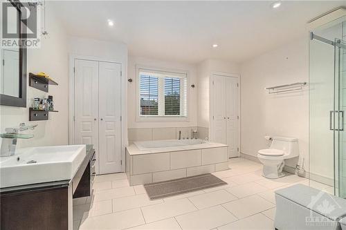 499 Newman Avenue, Ottawa, ON - Indoor Photo Showing Bathroom