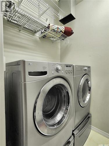 1212 Elliott Street, Saskatoon, SK - Indoor Photo Showing Laundry Room