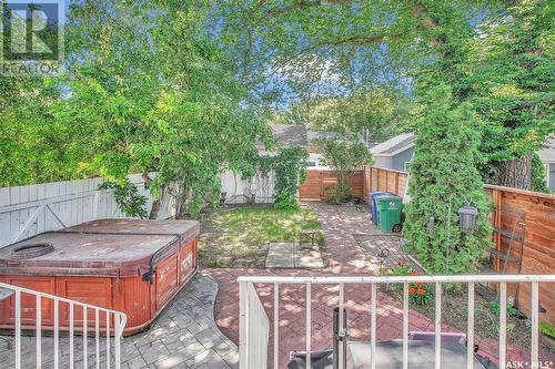 1212 Elliott Street, Saskatoon, SK - Outdoor