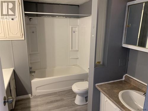 72 Bogey Dr, Timmins, ON - Indoor Photo Showing Bathroom