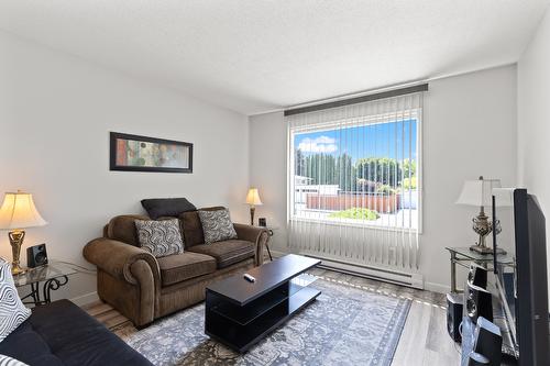 1348 Lombardy Square, Kelowna, BC 