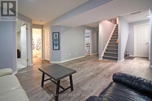 29 - 285 Mcgarrell Drive, London, ON - Indoor Photo Showing Living Room