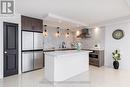 1712 - 8111 Yonge Street, Markham, ON  - Indoor Photo Showing Kitchen With Upgraded Kitchen 