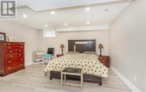 912 Burwell Street, Fort Erie, ON - Indoor Photo Showing Bedroom