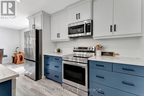 15416 Austin Line, Chatham-Kent (Bothwell), ON - Indoor Photo Showing Kitchen With Stainless Steel Kitchen With Upgraded Kitchen