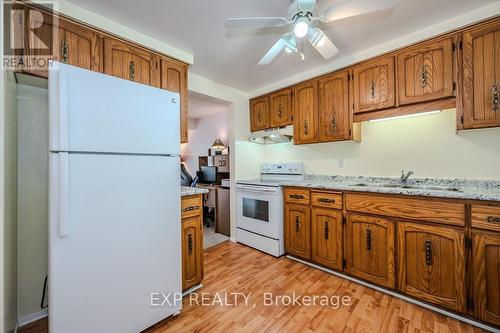 42 Chesterton Lane, Guelph (Grange Hill East), ON - Indoor Photo Showing Kitchen With Double Sink