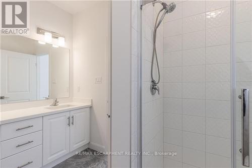 71 Beachwalk Crescent, Fort Erie, ON - Indoor Photo Showing Bathroom