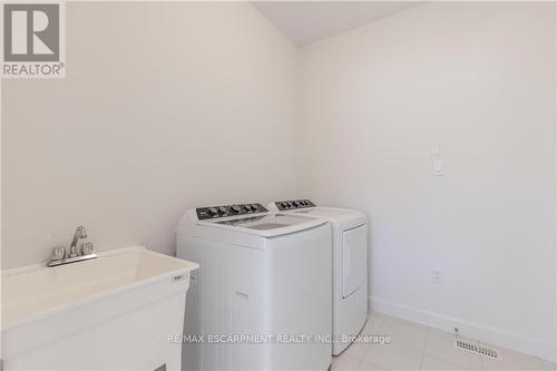 71 Beachwalk Crescent, Fort Erie, ON - Indoor Photo Showing Laundry Room