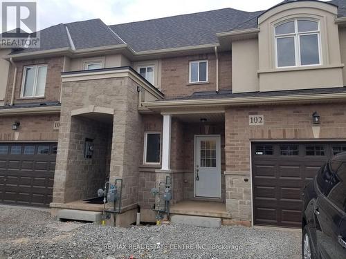 102 Pinot Crescent, Hamilton (Stoney Creek), ON - Outdoor