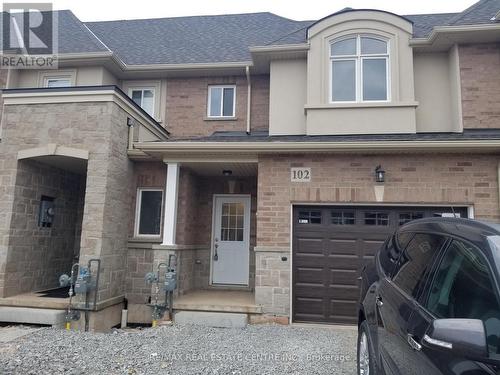 102 Pinot Crescent, Hamilton (Stoney Creek), ON - Outdoor