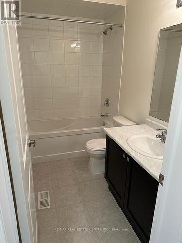 102 Pinot Crescent, Hamilton (Stoney Creek), ON - Indoor Photo Showing Bathroom