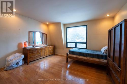 20 Mosley Street, Toronto, ON - Indoor Photo Showing Bedroom