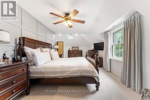 19 Queen Mary Drive, St. Catharines, ON - Indoor Photo Showing Bedroom