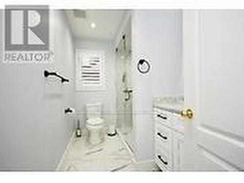 225 Father Tobin Road, Brampton (Sandringham-Wellington), ON - Indoor Photo Showing Bathroom