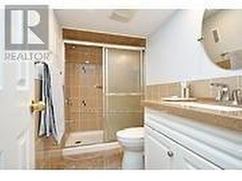 225 Father Tobin Road, Brampton (Sandringham-Wellington), ON - Indoor Photo Showing Bathroom