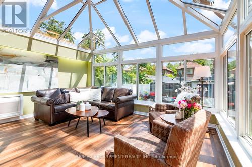 19 Jackson Avenue, Toronto (Kingsway South), ON - Indoor Photo Showing Living Room