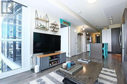 1906 - 9 Valhalla Inn Road, Toronto (Islington-City Centre West), ON - Indoor Photo Showing Living Room