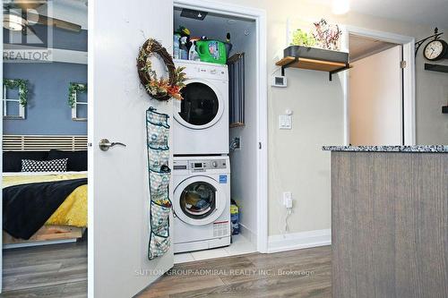 1906 - 9 Valhalla Inn Road, Toronto (Islington-City Centre West), ON - Indoor Photo Showing Laundry Room