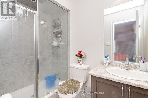 16 Action Drive, Brampton (Northwest Brampton), ON - Indoor Photo Showing Bathroom