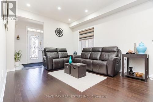 16 Action Drive, Brampton (Northwest Brampton), ON - Indoor Photo Showing Living Room