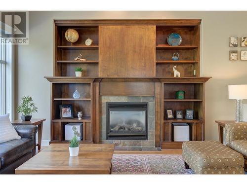 1173 Peak Point Drive, West Kelowna, BC - Indoor Photo Showing Living Room With Fireplace