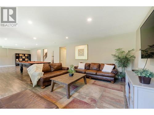 1173 Peak Point Drive, West Kelowna, BC - Indoor Photo Showing Living Room