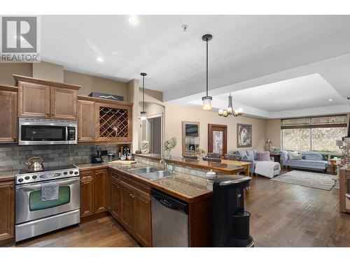 2780 Auburn Road Unit# 106, West Kelowna, BC - Indoor Photo Showing Kitchen With Double Sink