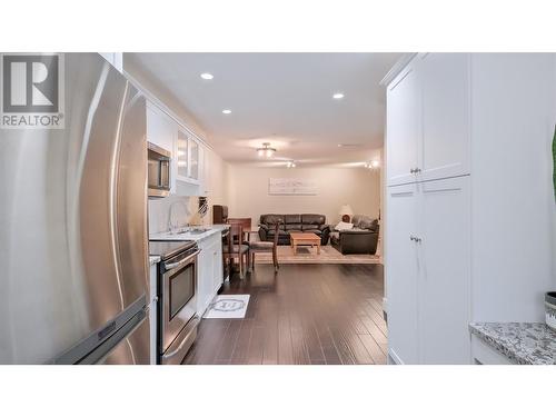 600 Boynton Place Unit# 38, Kelowna, BC - Indoor Photo Showing Kitchen