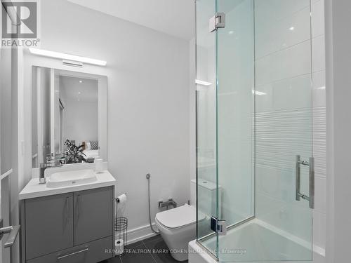 16 Viamede Crescent, Toronto (Bayview Village), ON - Indoor Photo Showing Bathroom