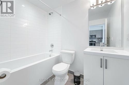 417 - 1603 Eglinton Avenue W, Toronto, ON - Indoor Photo Showing Bathroom