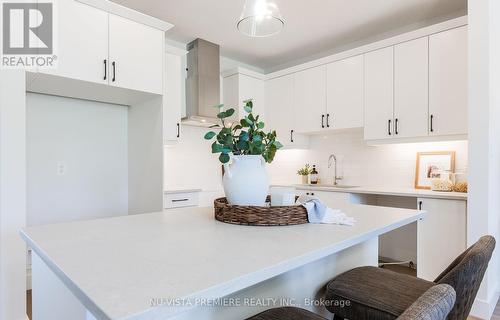 42 - 85 Tunks Lane, Middlesex Centre (Komoka), ON - Indoor Photo Showing Kitchen